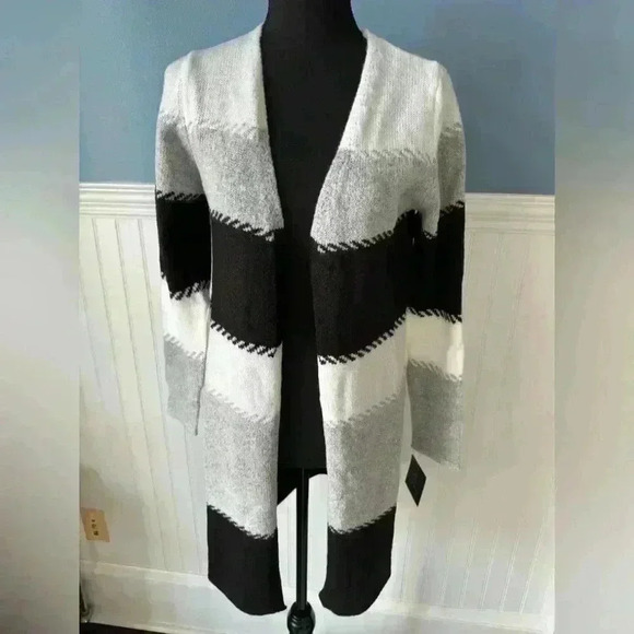 NWT Stitch Fix Fortune + Ivy Adeline Cardigan Open Front~gray, black,& white~XS - Picture 3 of 8